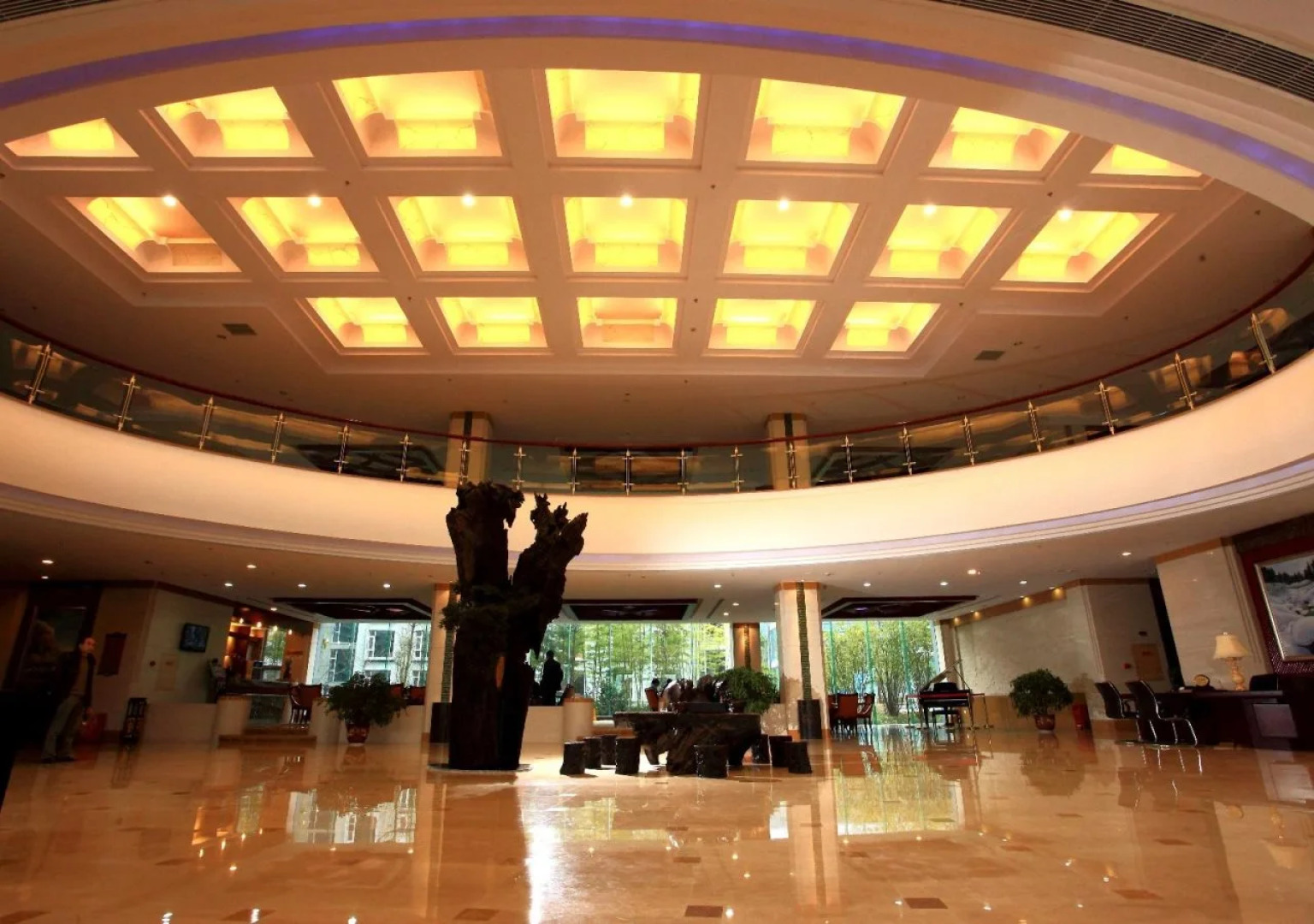 Huasheng Hotel (Chanlin Hot Spring Silver Villa)