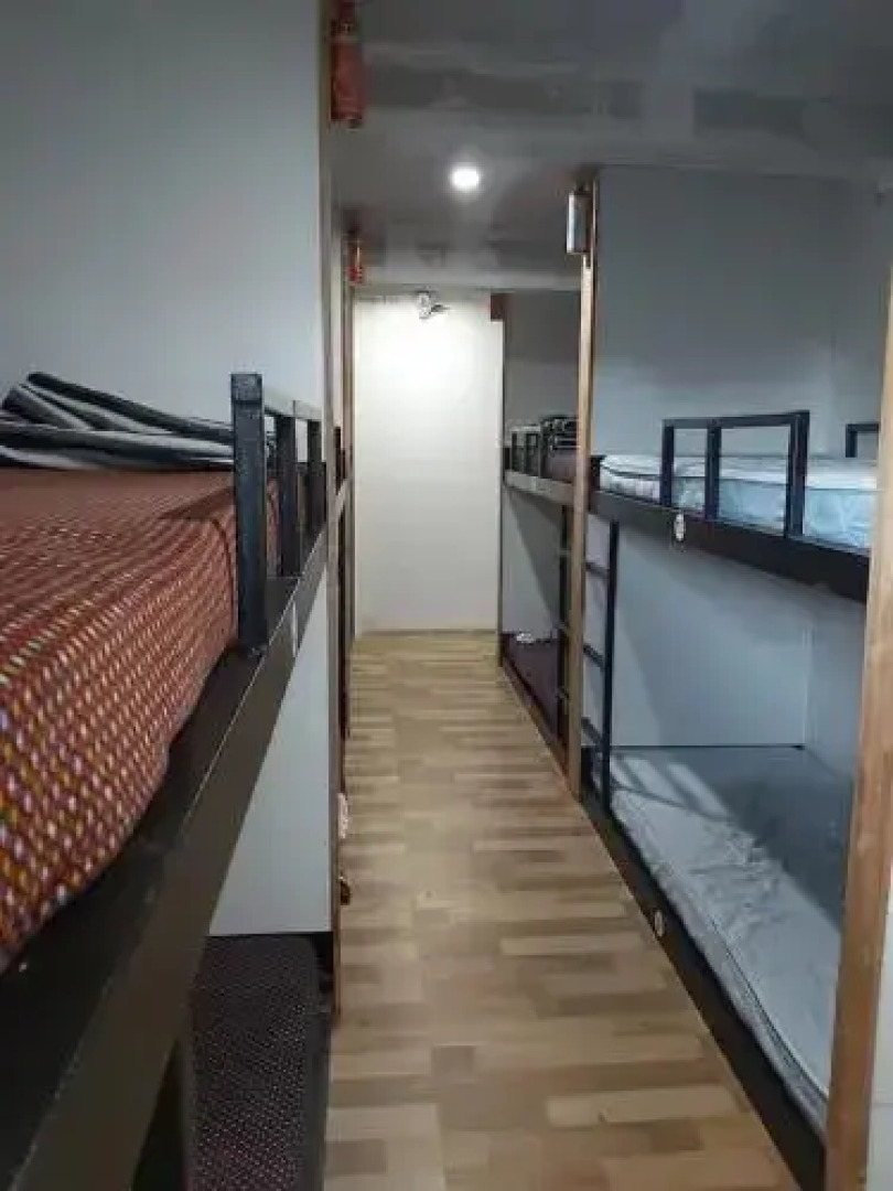 Arya Dormitory Hotel