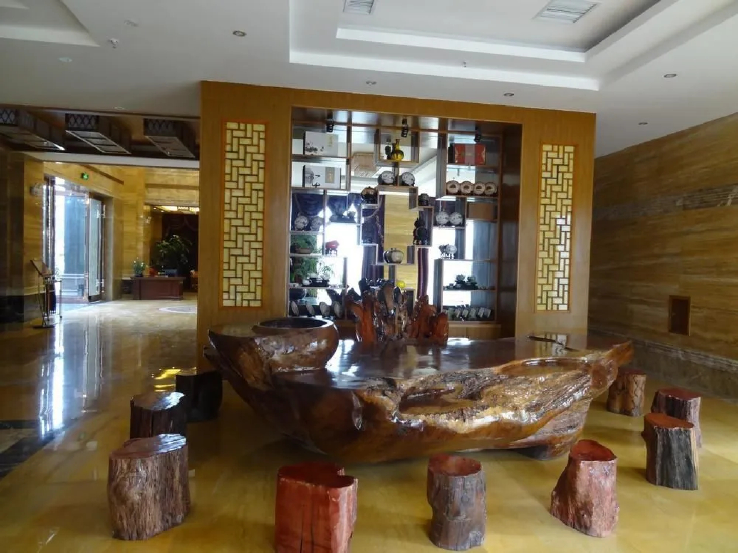 Fuyong Yinfa Hotel