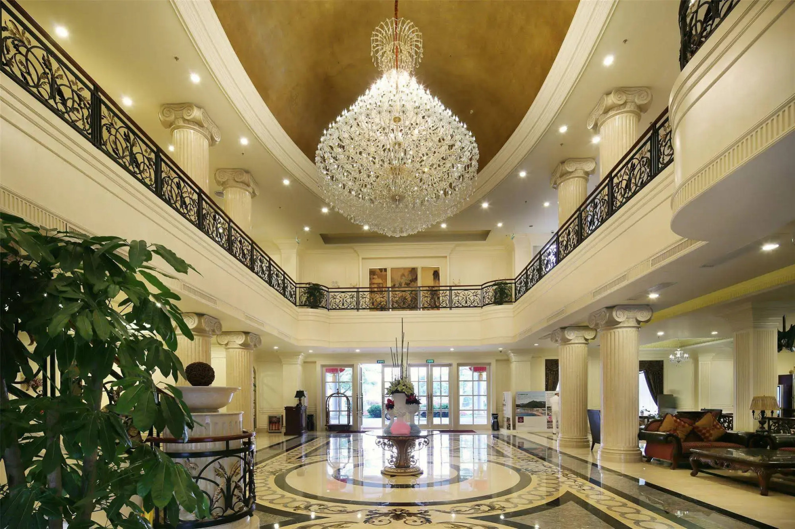 Dragon Lake Princess Hotel