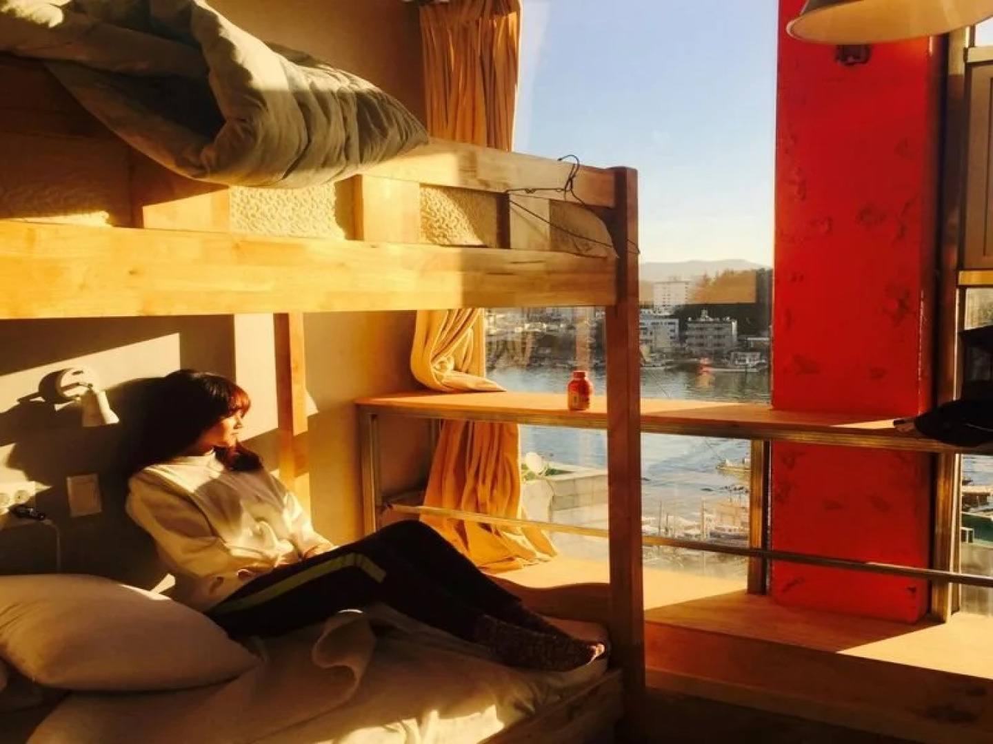 Life Guesthouse - Hostel