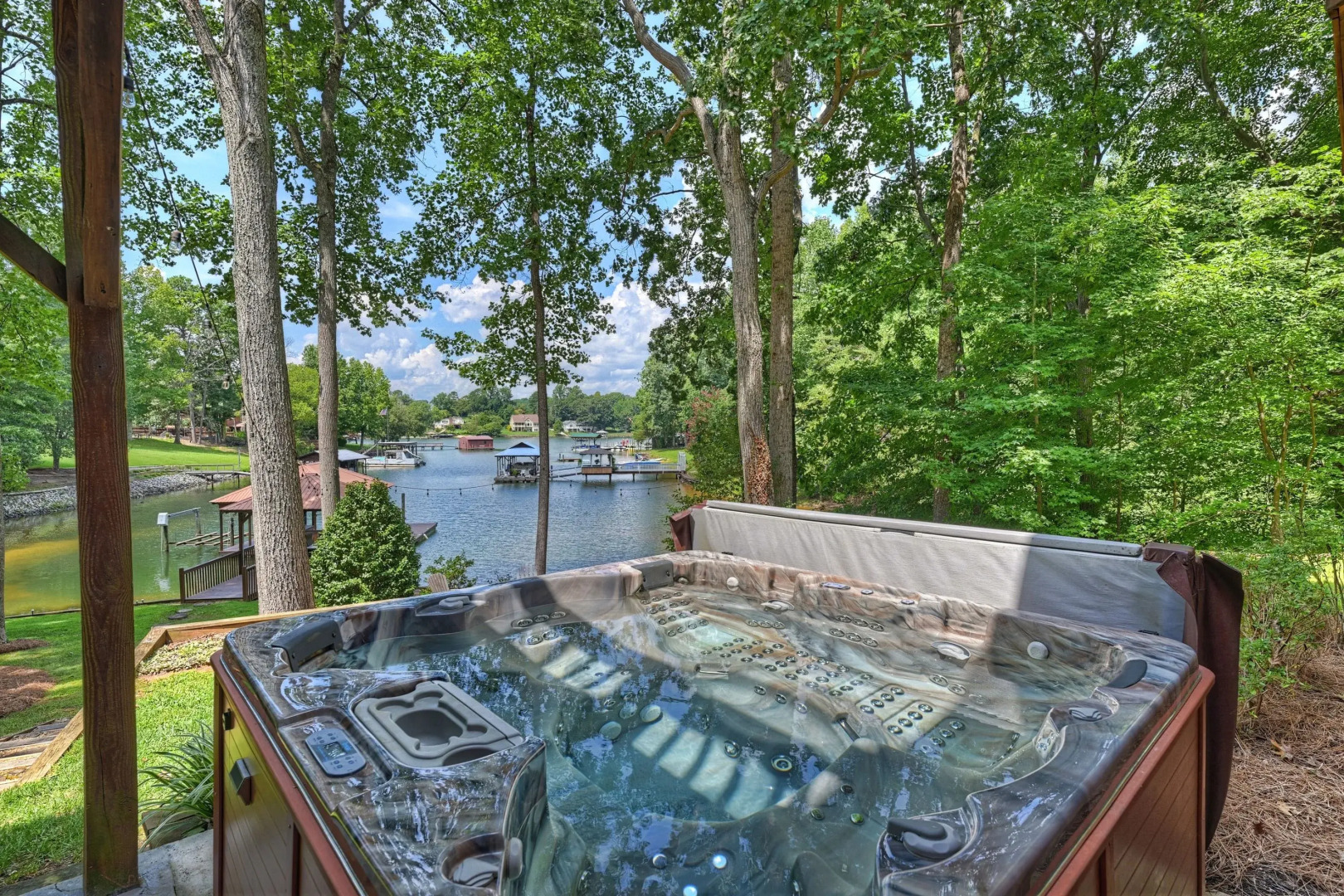 Winding Down by Avantstay Sleeps 20 Dock View