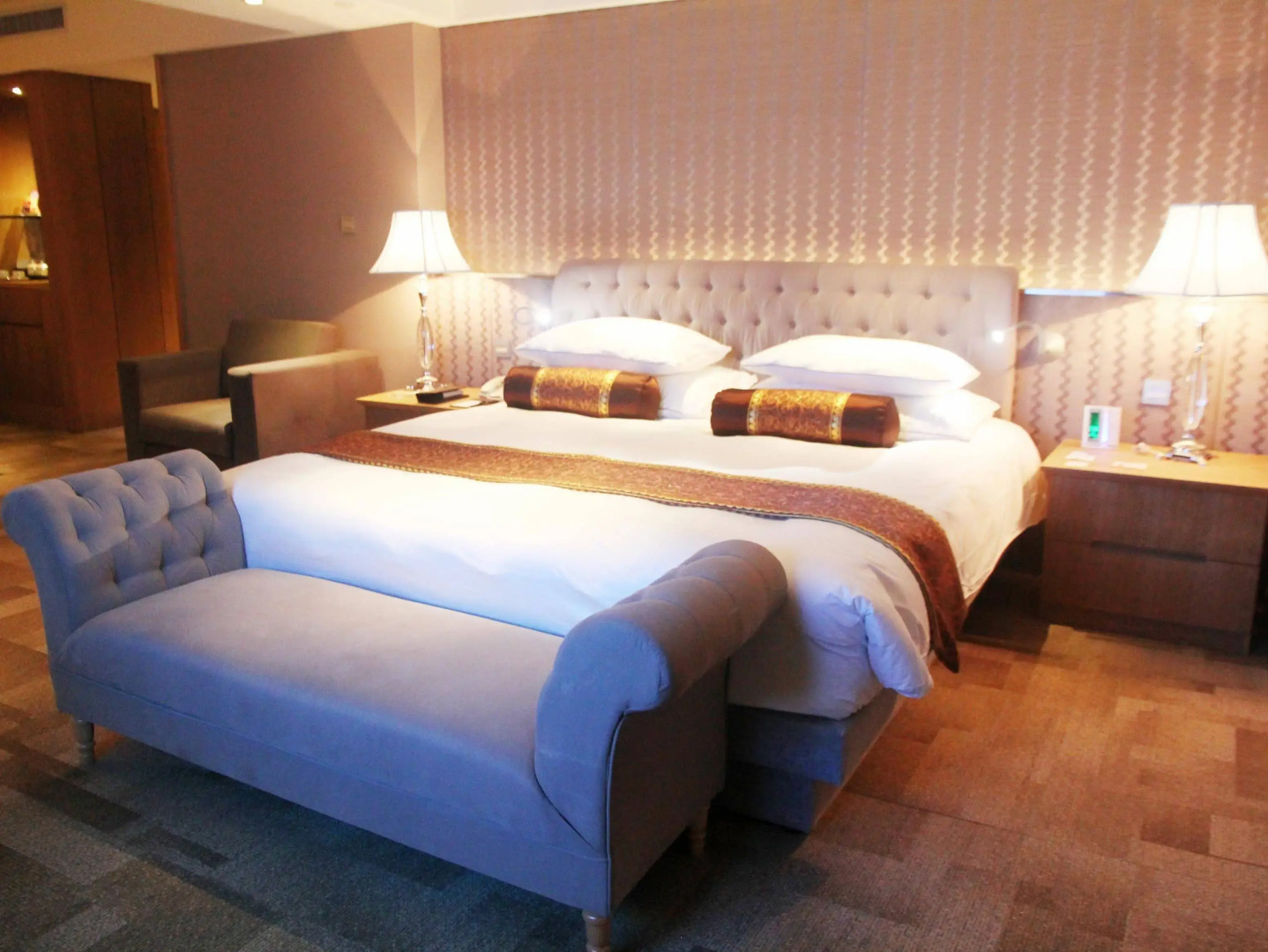 Nignbo Hefeng Garden Hotel