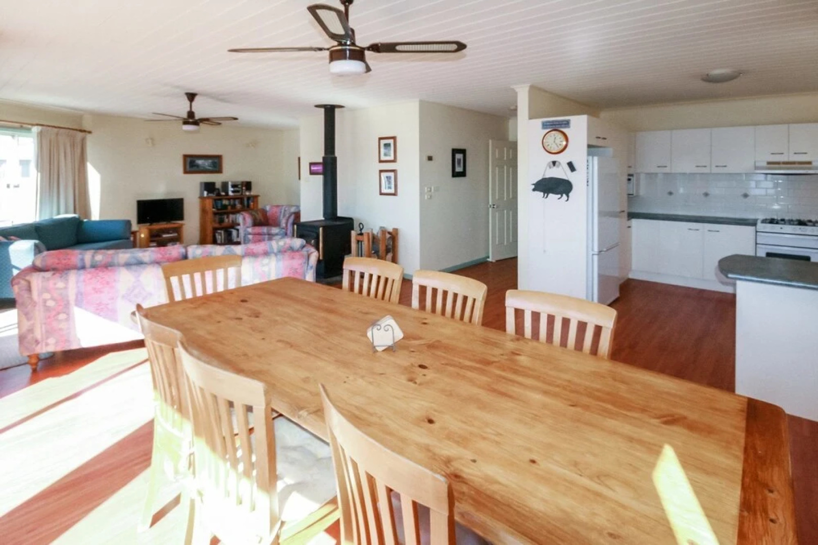 Tennerhof - Large Waterfront Home