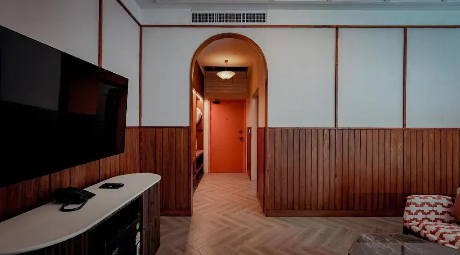 Sugar Marina POP, Kata Beach