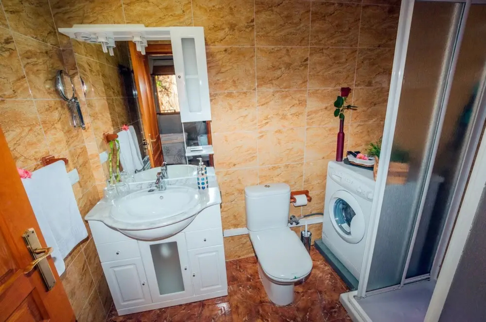 Rural House With Jacuzzi and Fireplace in the Room for 2 People