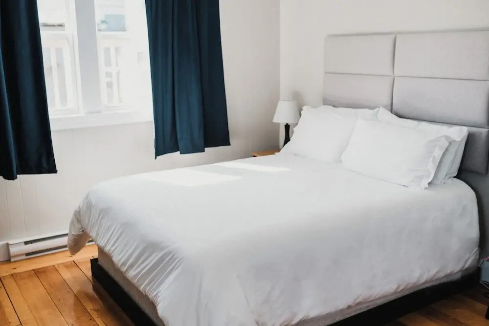 Loyalist Inn & Suites