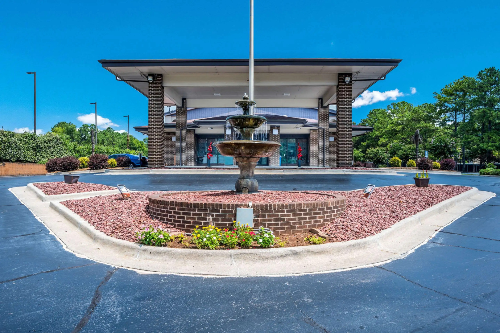 Econo Lodge Inn & Suites Huntsville University Area
