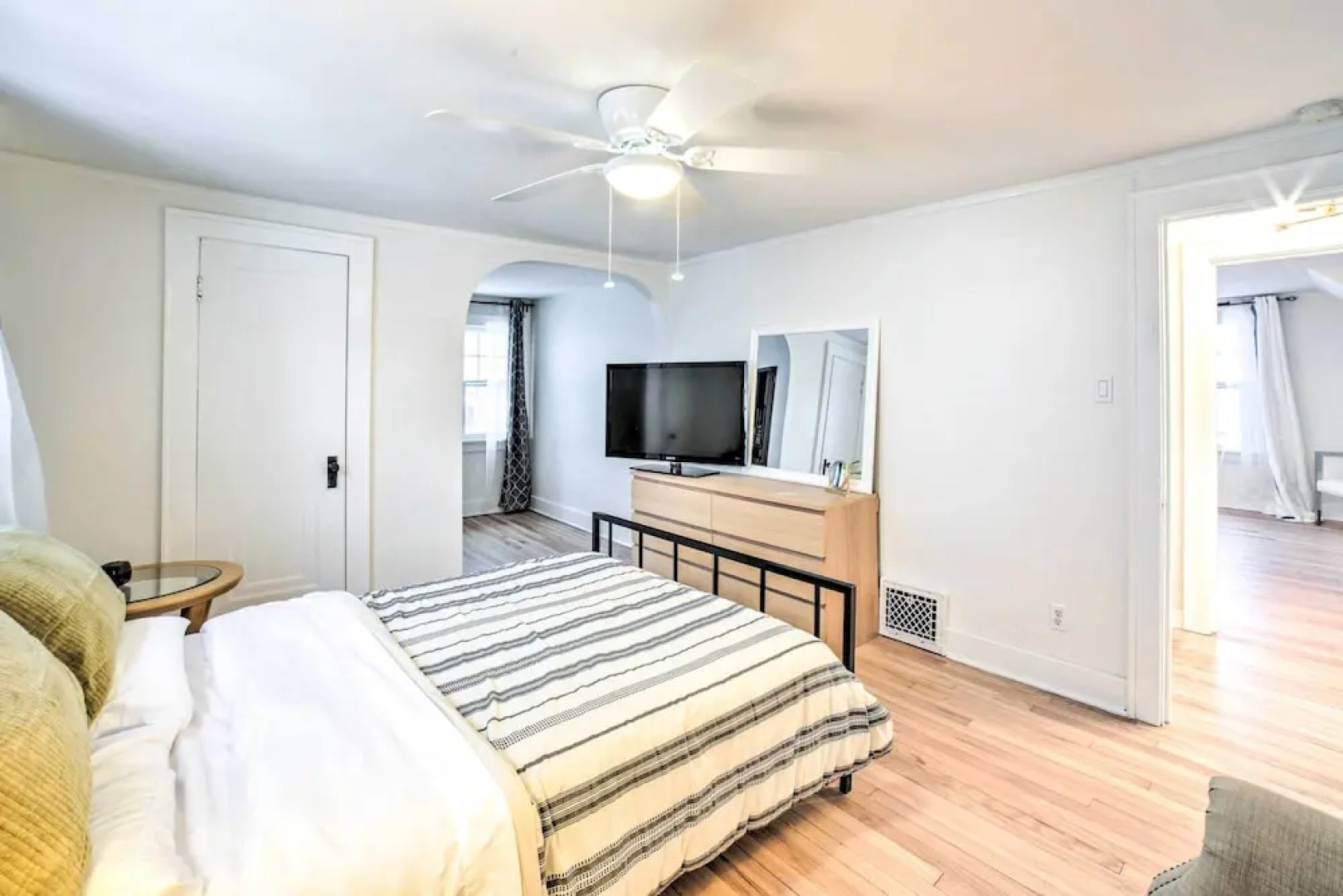 South Bend Home < 1 Mi to Notre Dame!