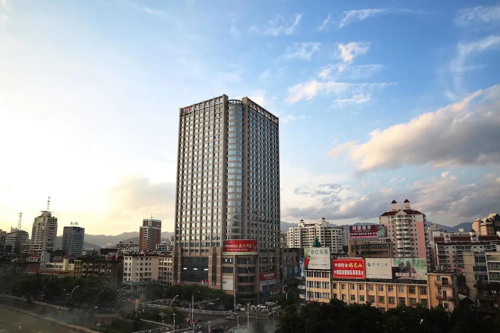 Ramada by Wyndham Longyan