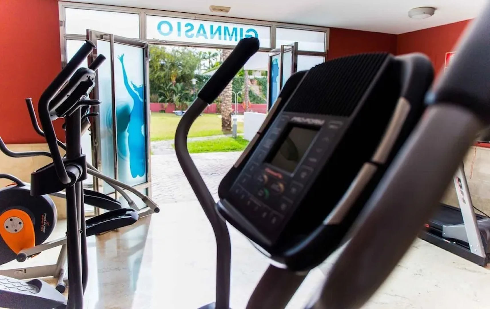 Apartamentos Adaria Vera