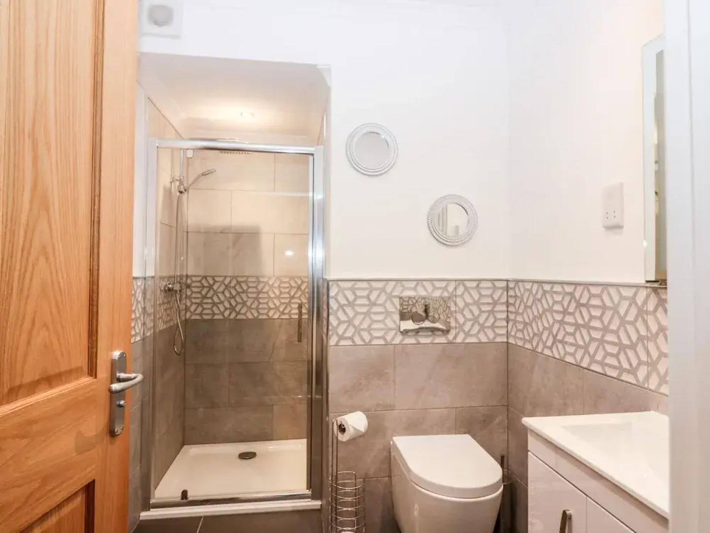 The Court Room at The Institute Executive Apartments