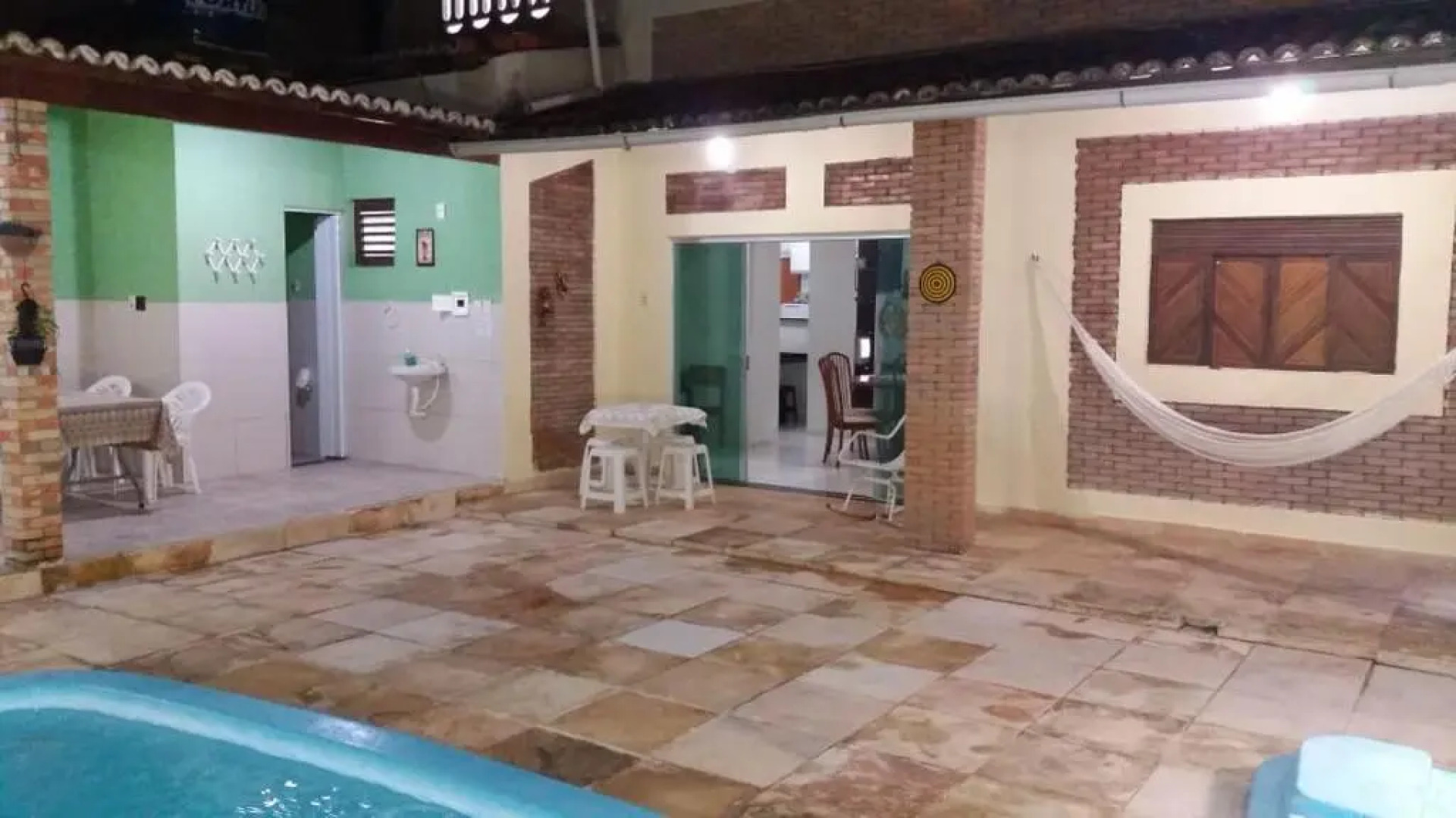 Lindo Sobrado Com Piscina Para Até 10 Hóspedes!