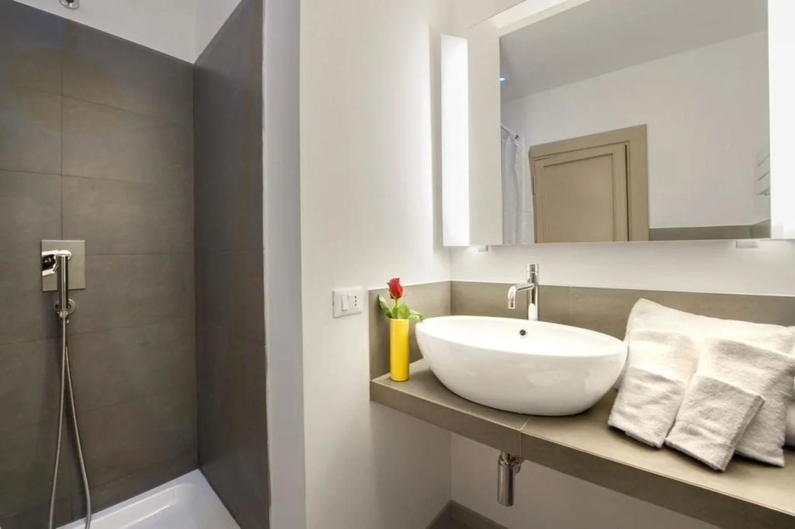 Raffaello Charmsuite