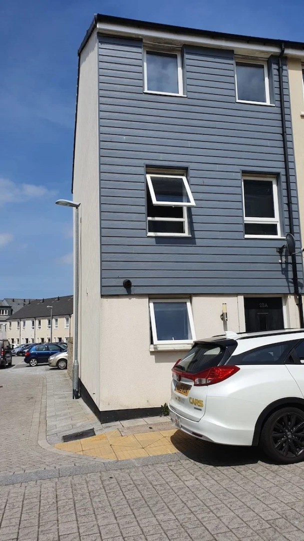 Townhouse In Cornwall 1of3 Private rooms