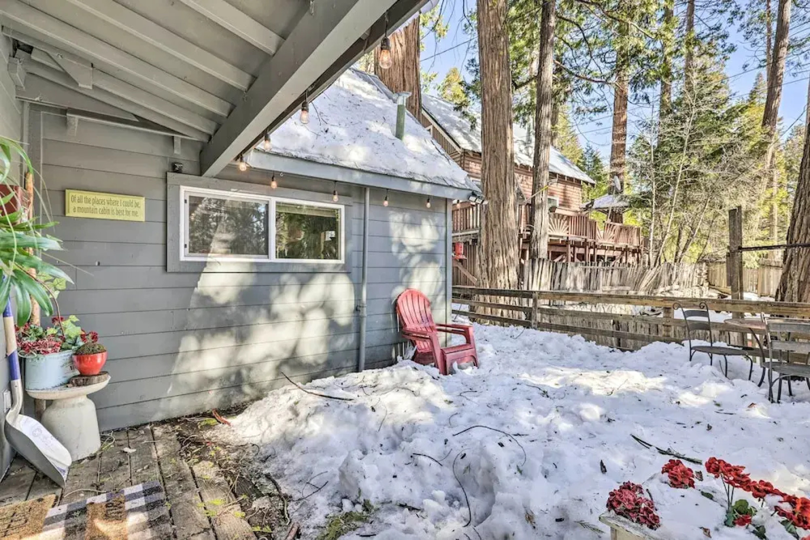 California Retreat w/ Deck, Fire Pit & Grill!
