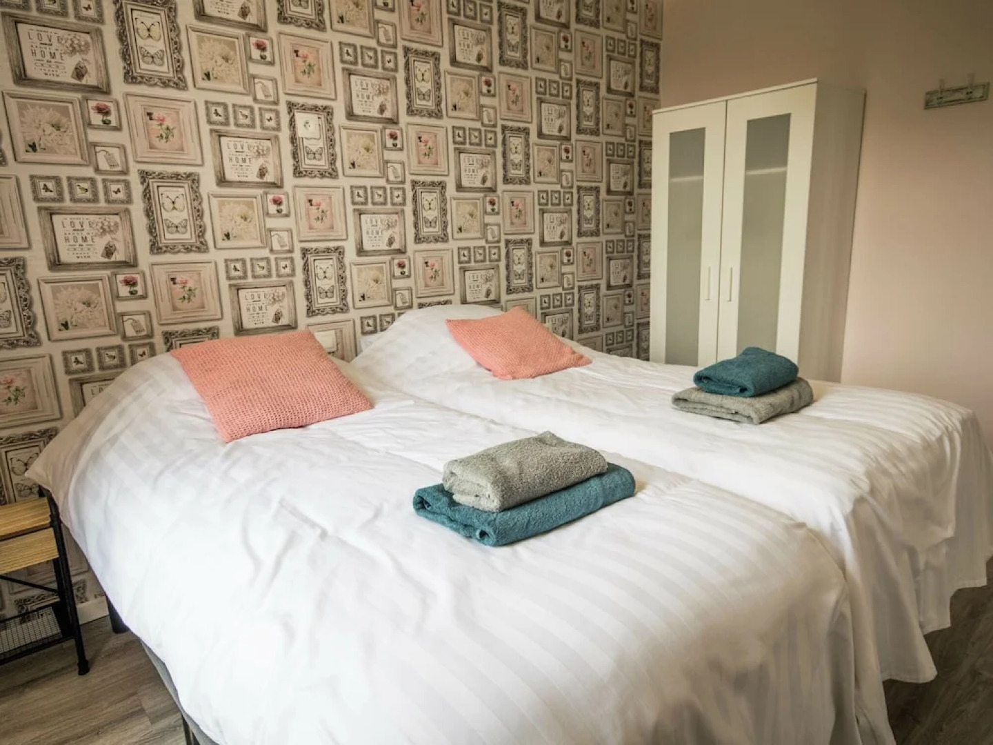 Modern Mansion in Tarn With Pool, Impressive Location