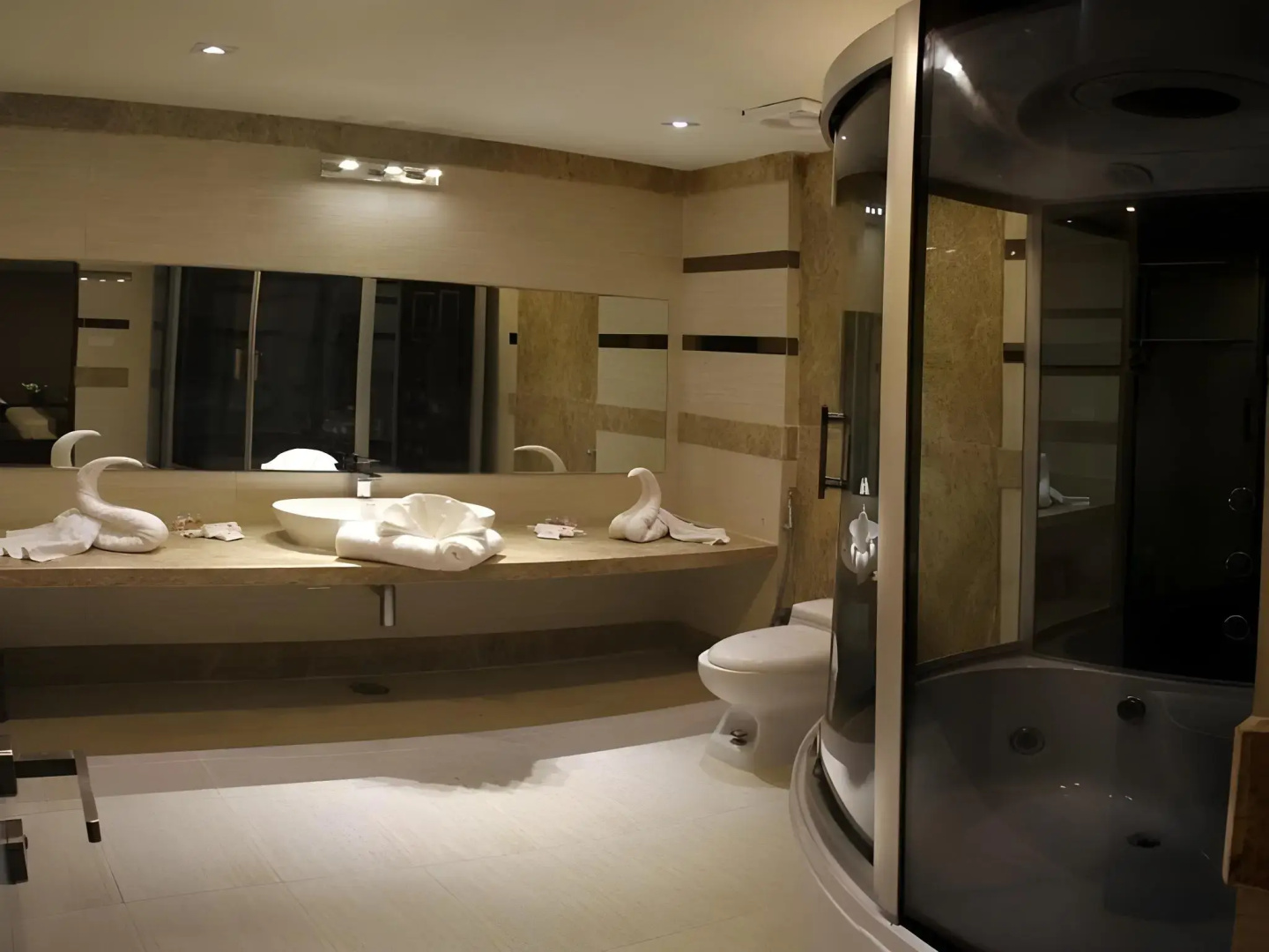 Paradizzo Resort