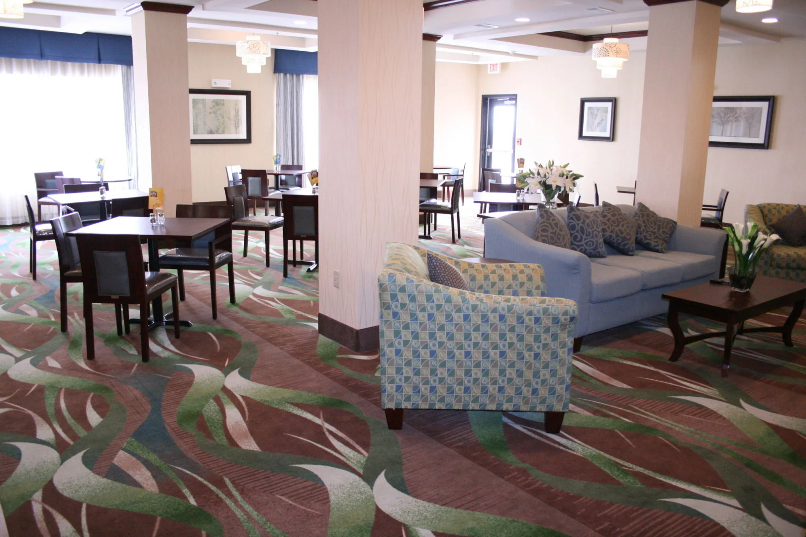 Holiday Inn Express Hotel & Suites Pratt by IHG