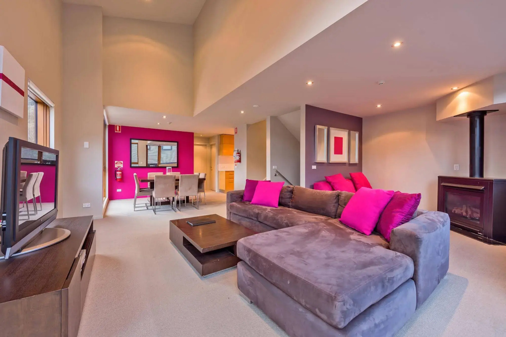 Snow Stream Apartments