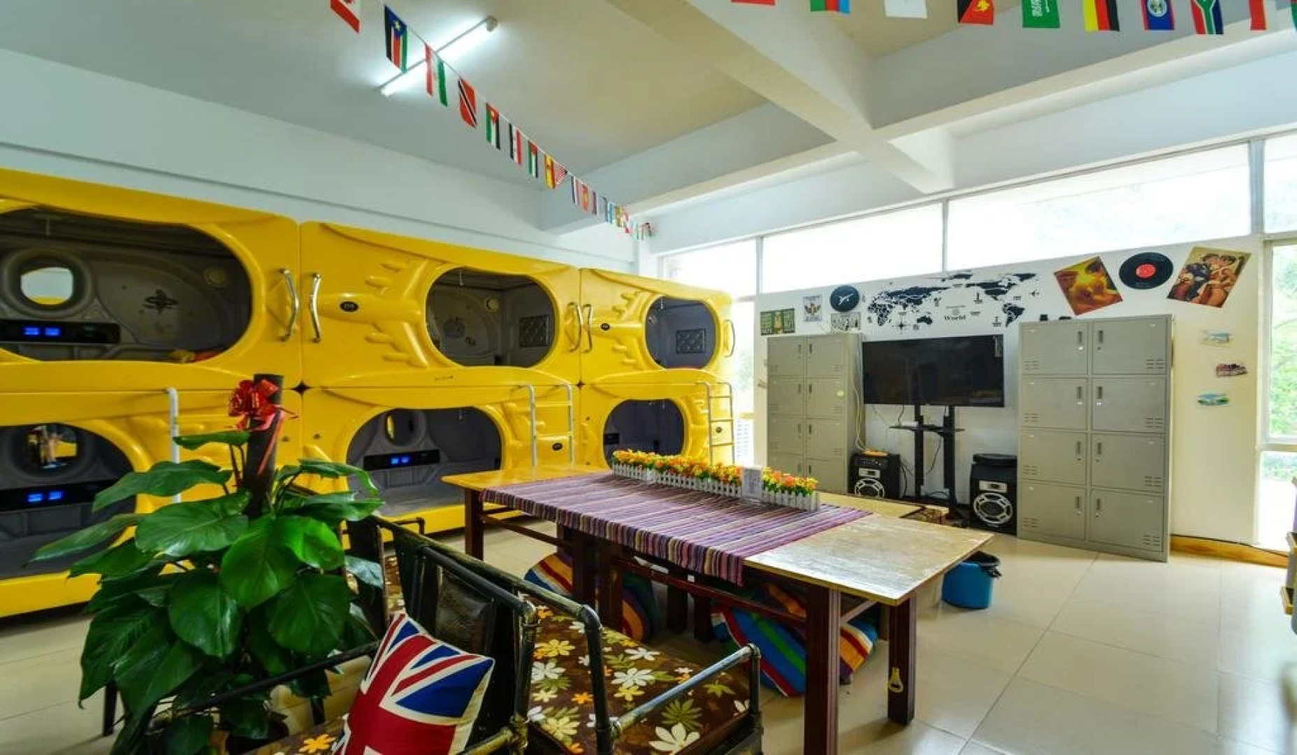 Beihai Youth International Capsule Hostel