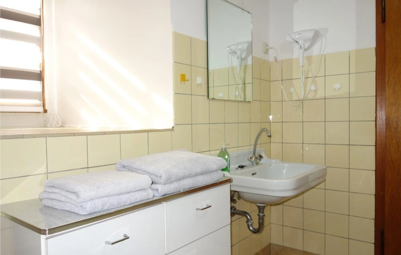 Amazing Home in Heimbach With 1 Bedrooms