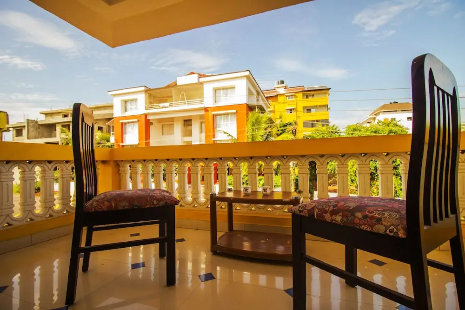 OYO 18739 Home Spacious 2BHK Sangolda