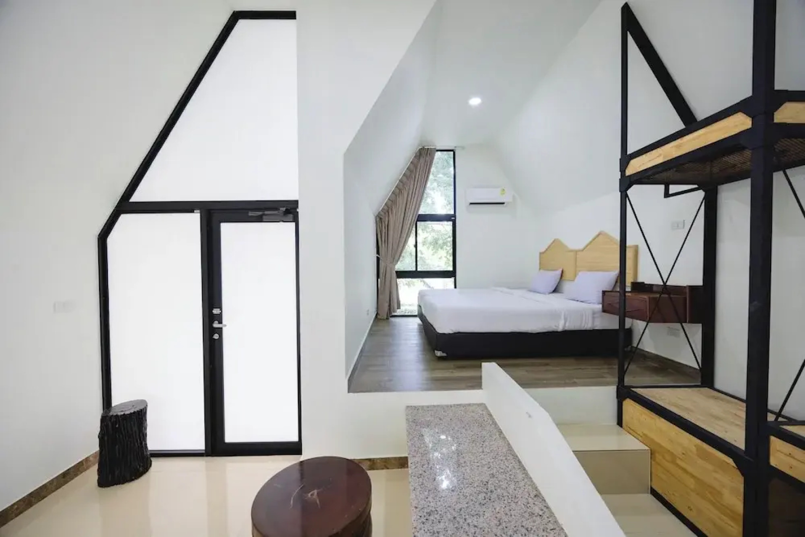 Sabai Hotel Lopburi