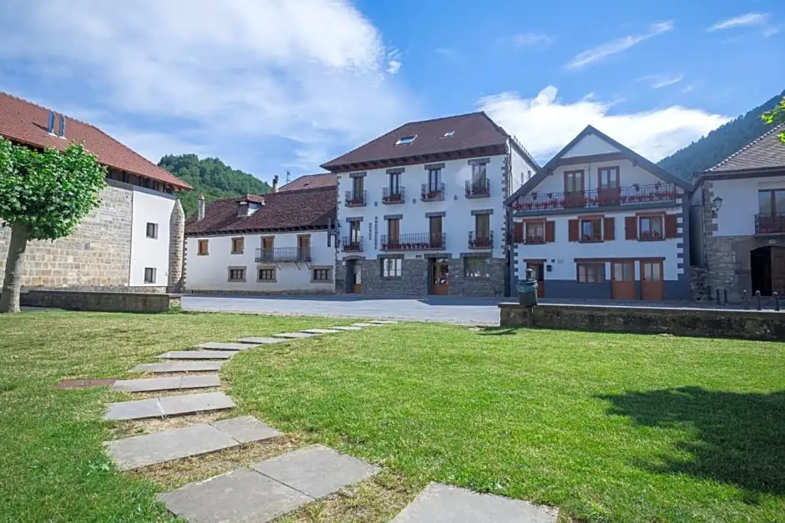 Hotel Rural Auñamendi