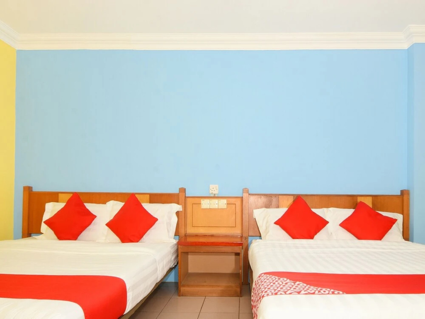 Mandarin Inn by OYO Rooms