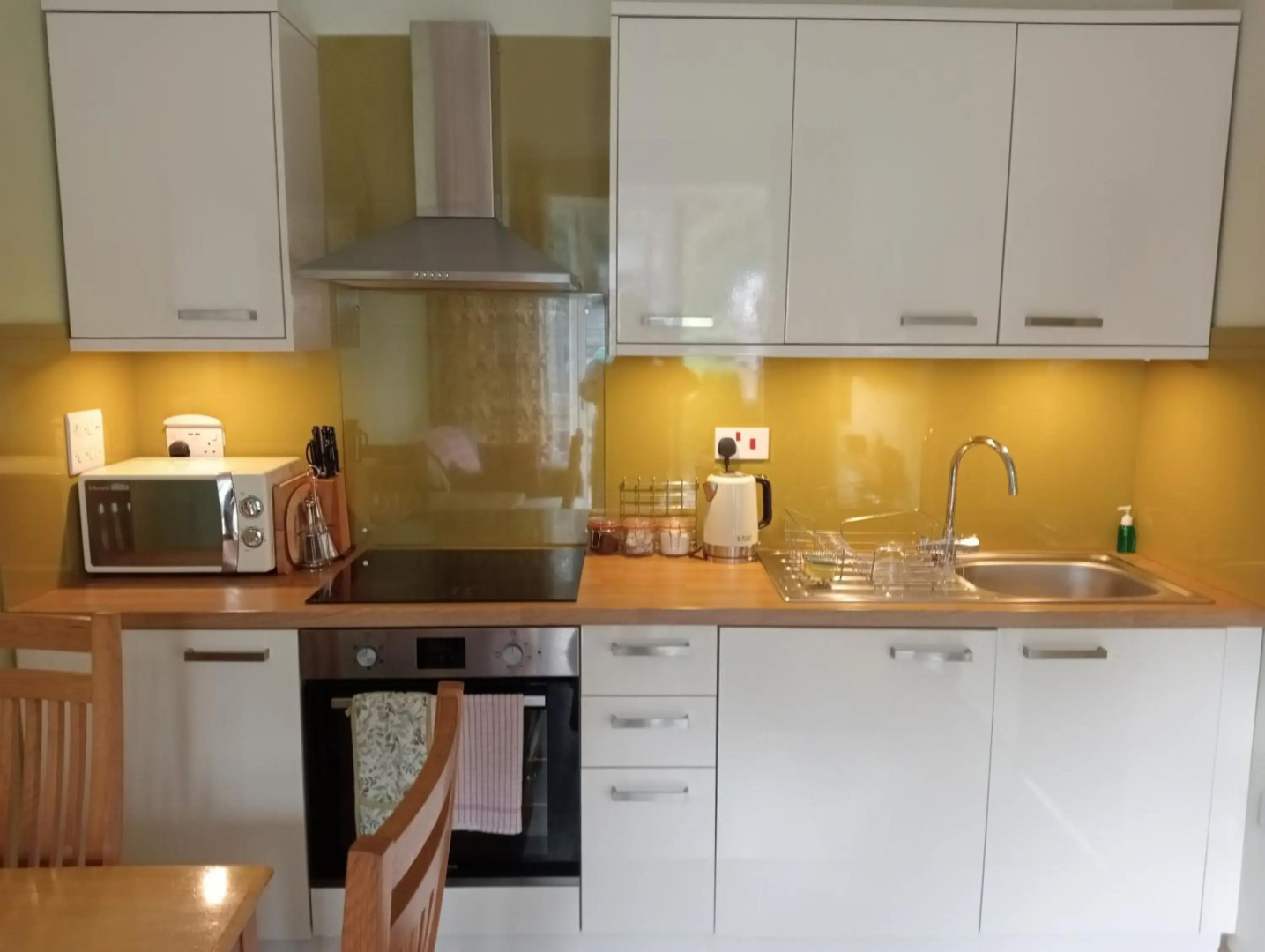 Larch Cottage, Ruston dog friendly with hot tub