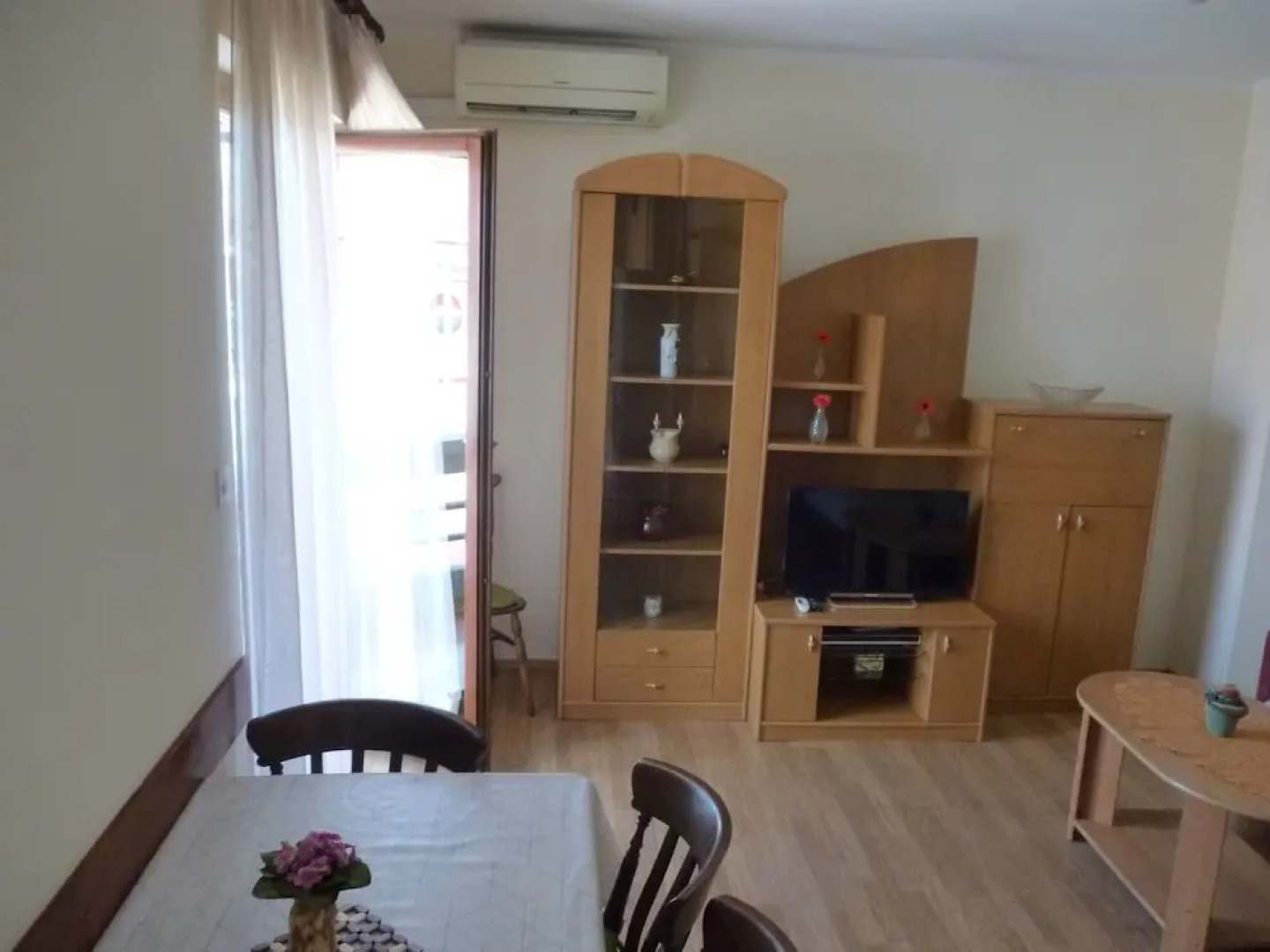 Apartment Rada - Center of Posedarje & near Beach