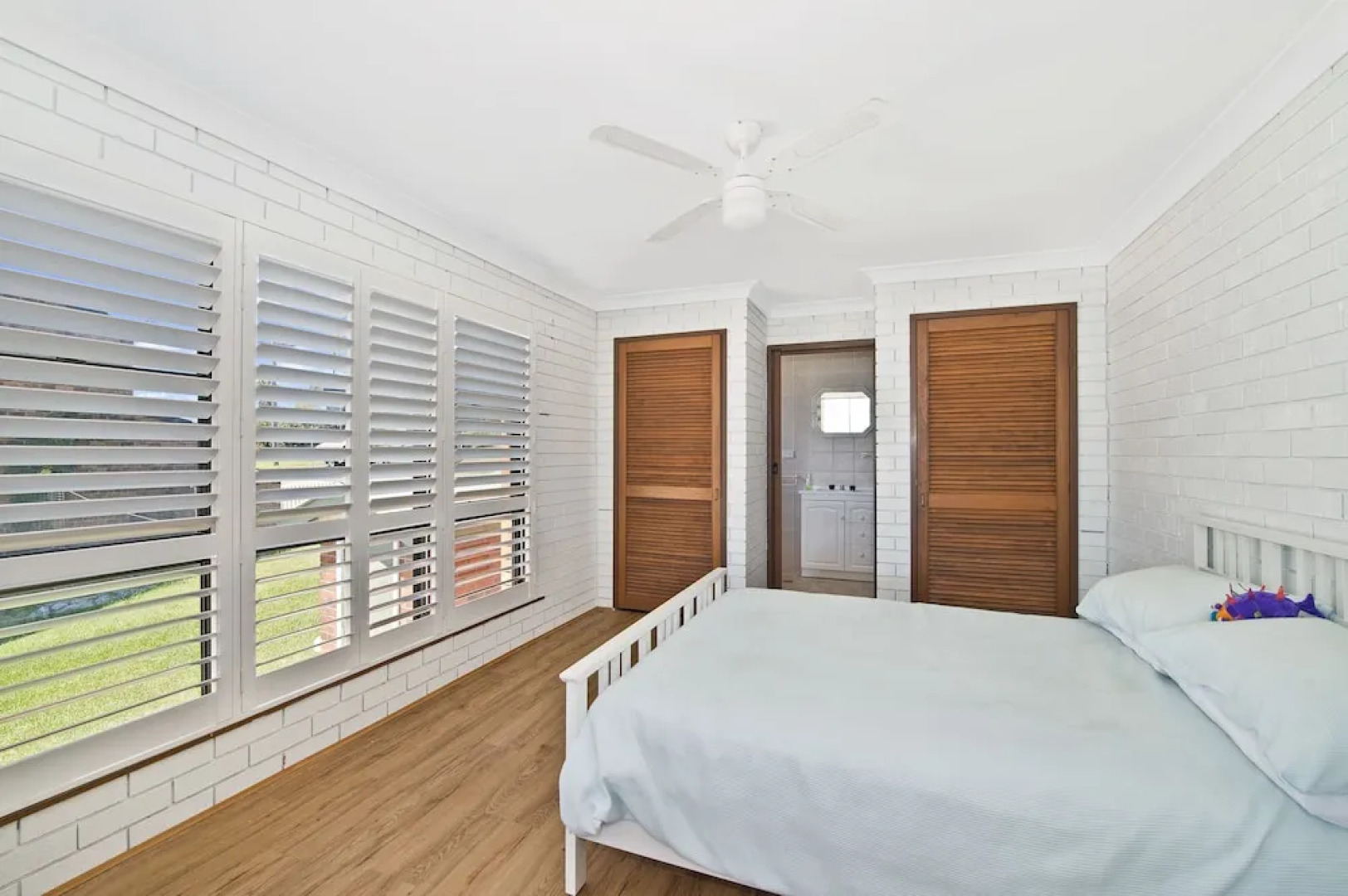 Pacifica - All About The View