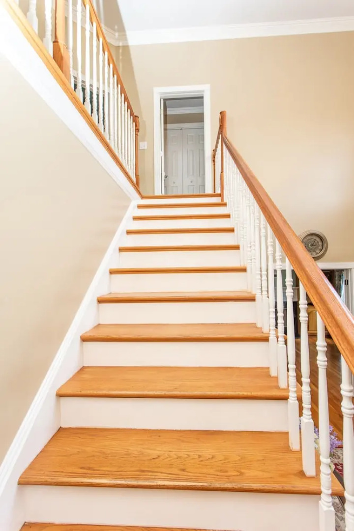 1369 Brentwood Pear - studio Br Apts