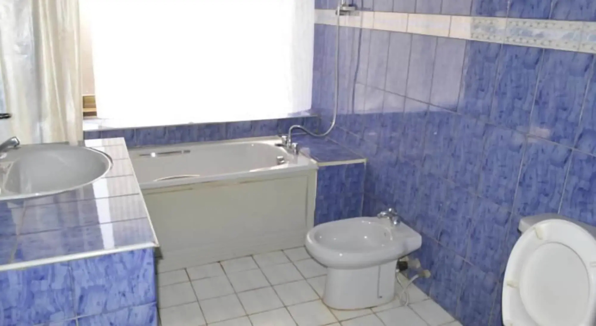 International hotel 2000