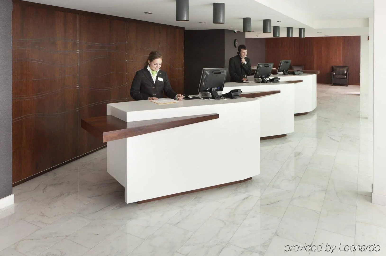 Delta Hotels by Marriott Milwaukee Northwest
