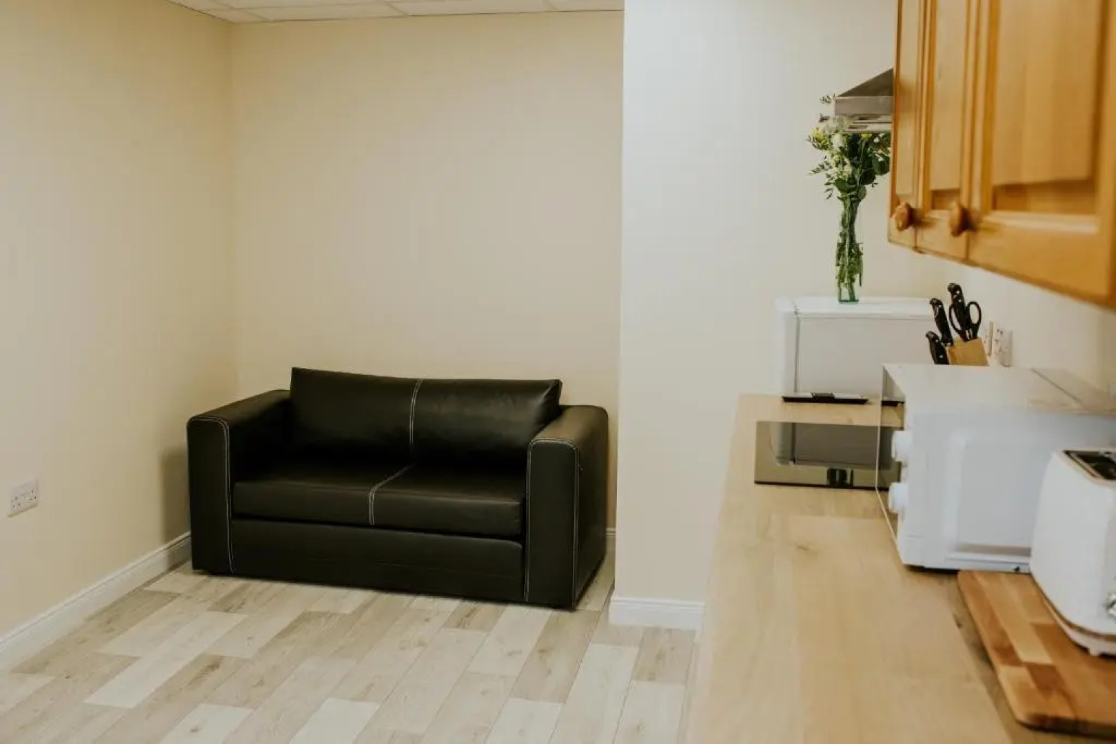 UIST Travel Accommodation