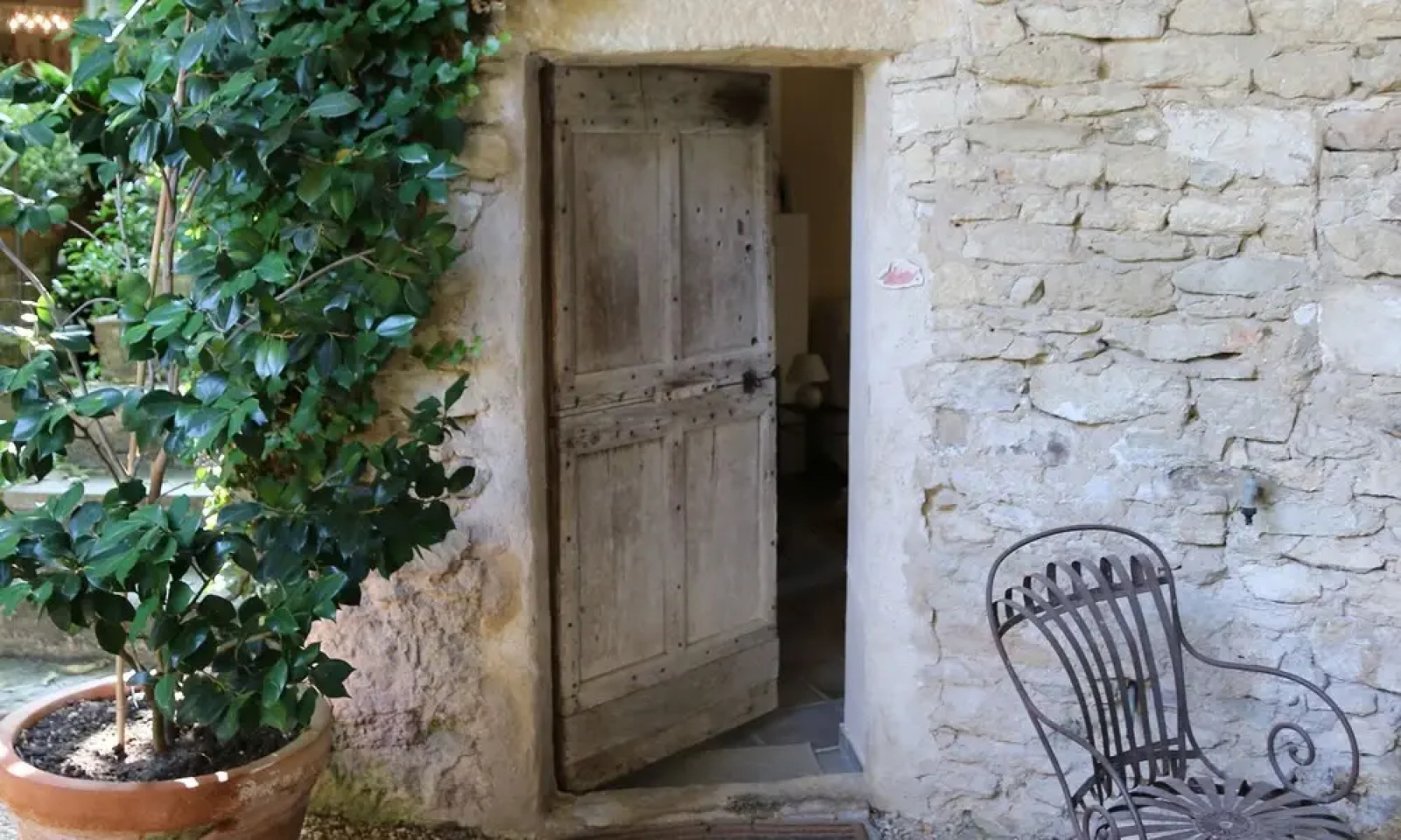 Le Mas des Roses B&B