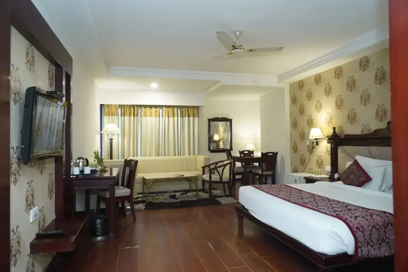 Hotel Deep Residency