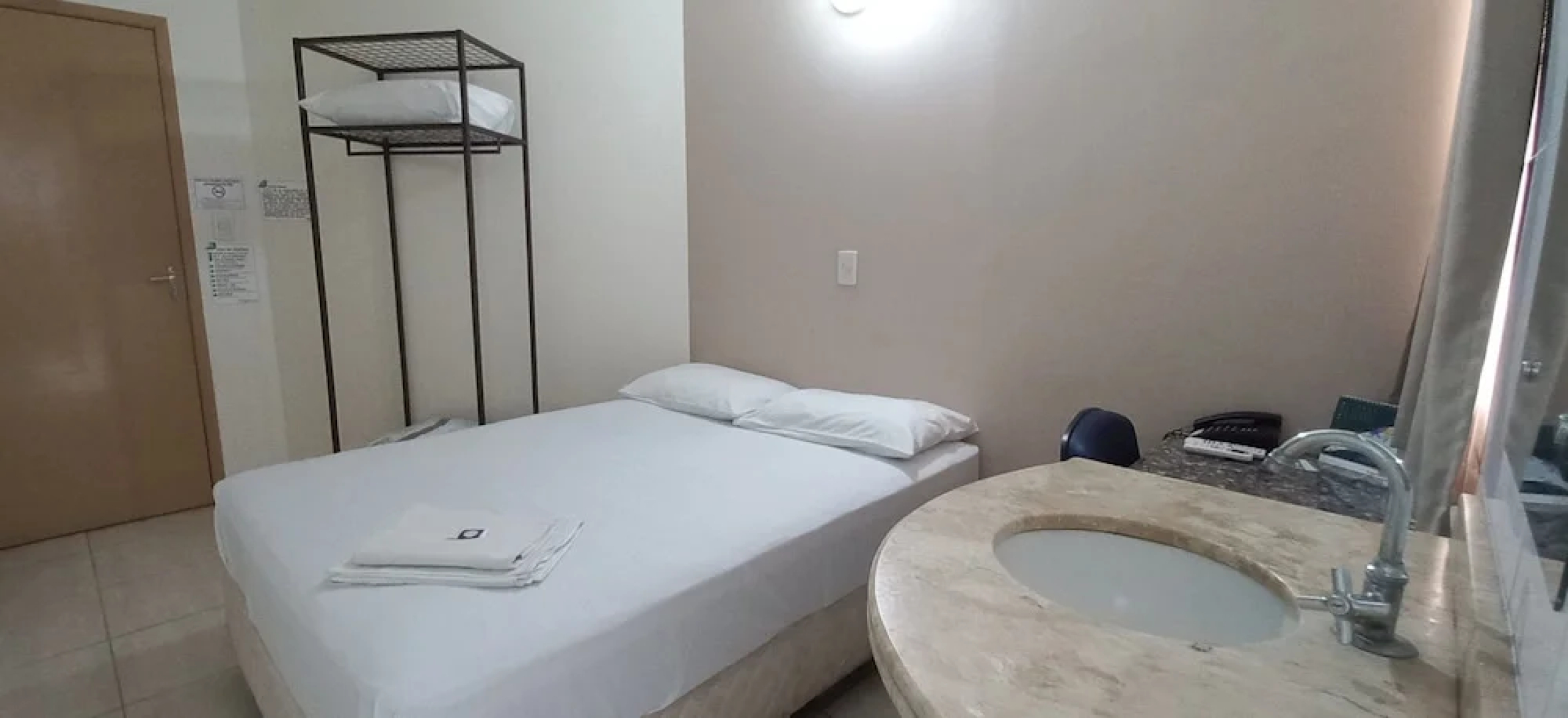 Hotel Romanville