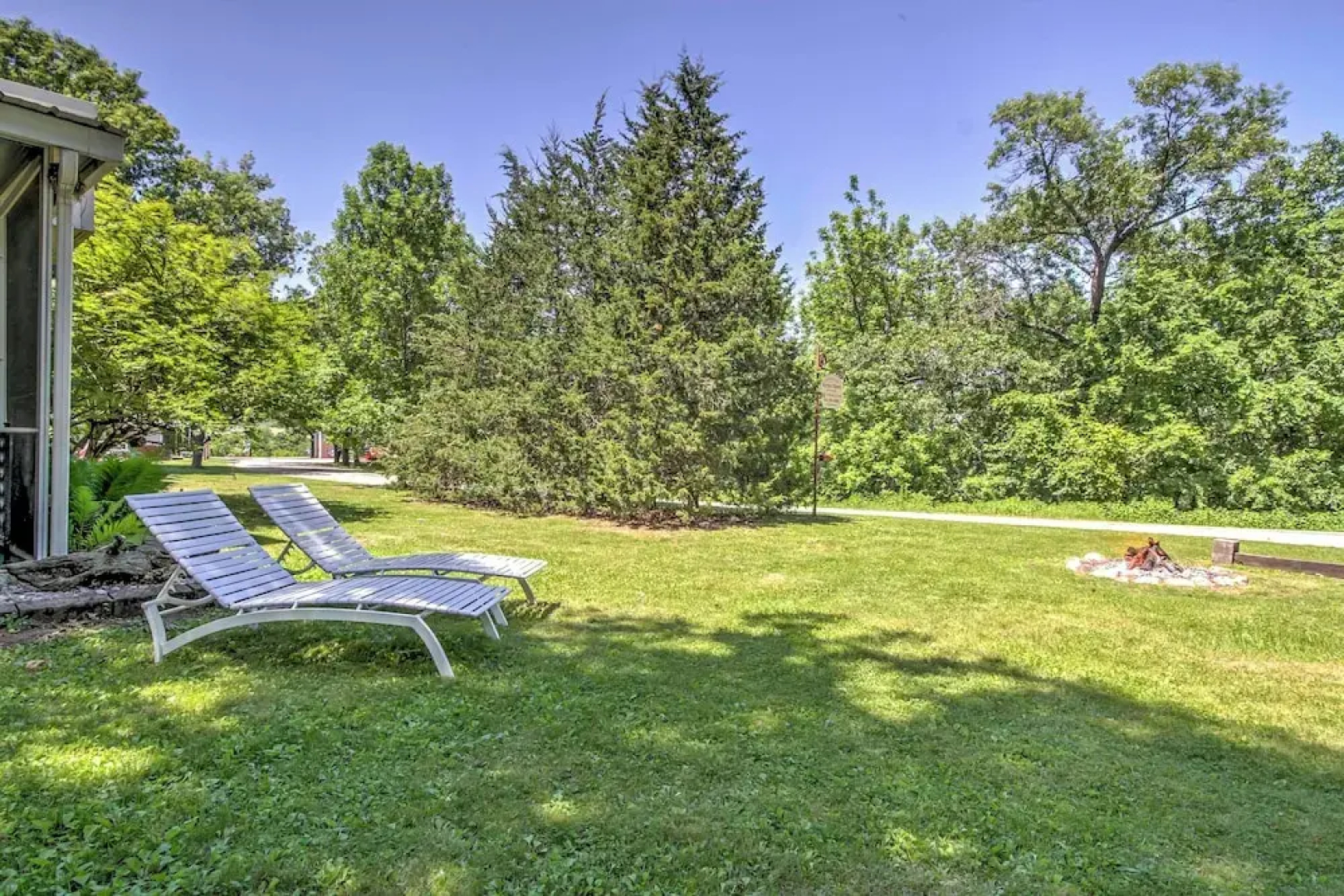 Walk to River! 'it's A Wonderful Life' Cottage
