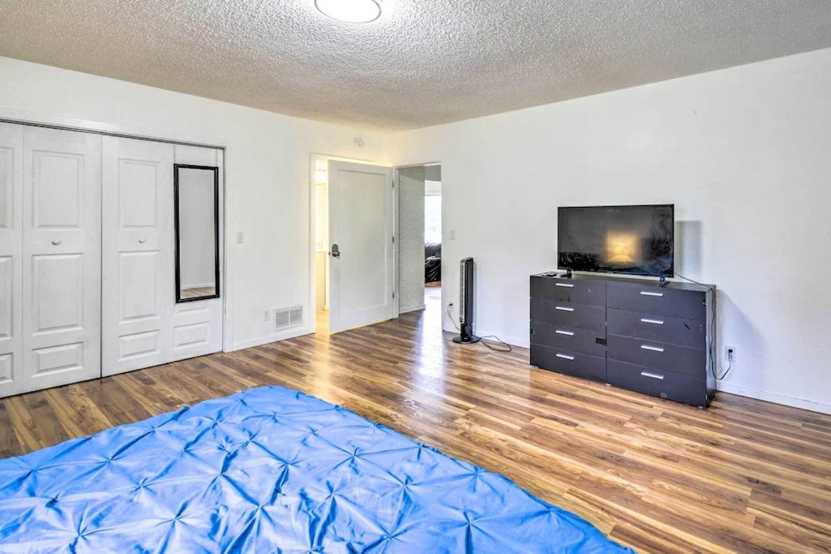 Bremerton Home: 2 Mi to Bremerton Boardwalk!