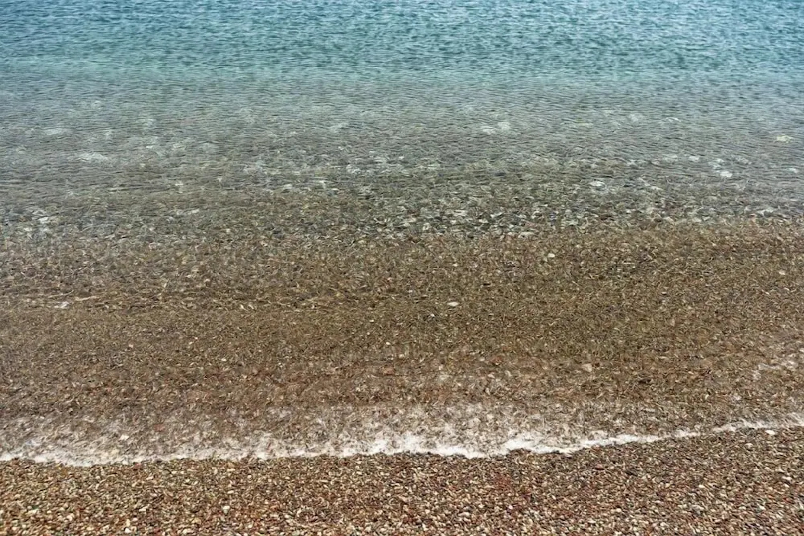 Live by the sea at House Almyra