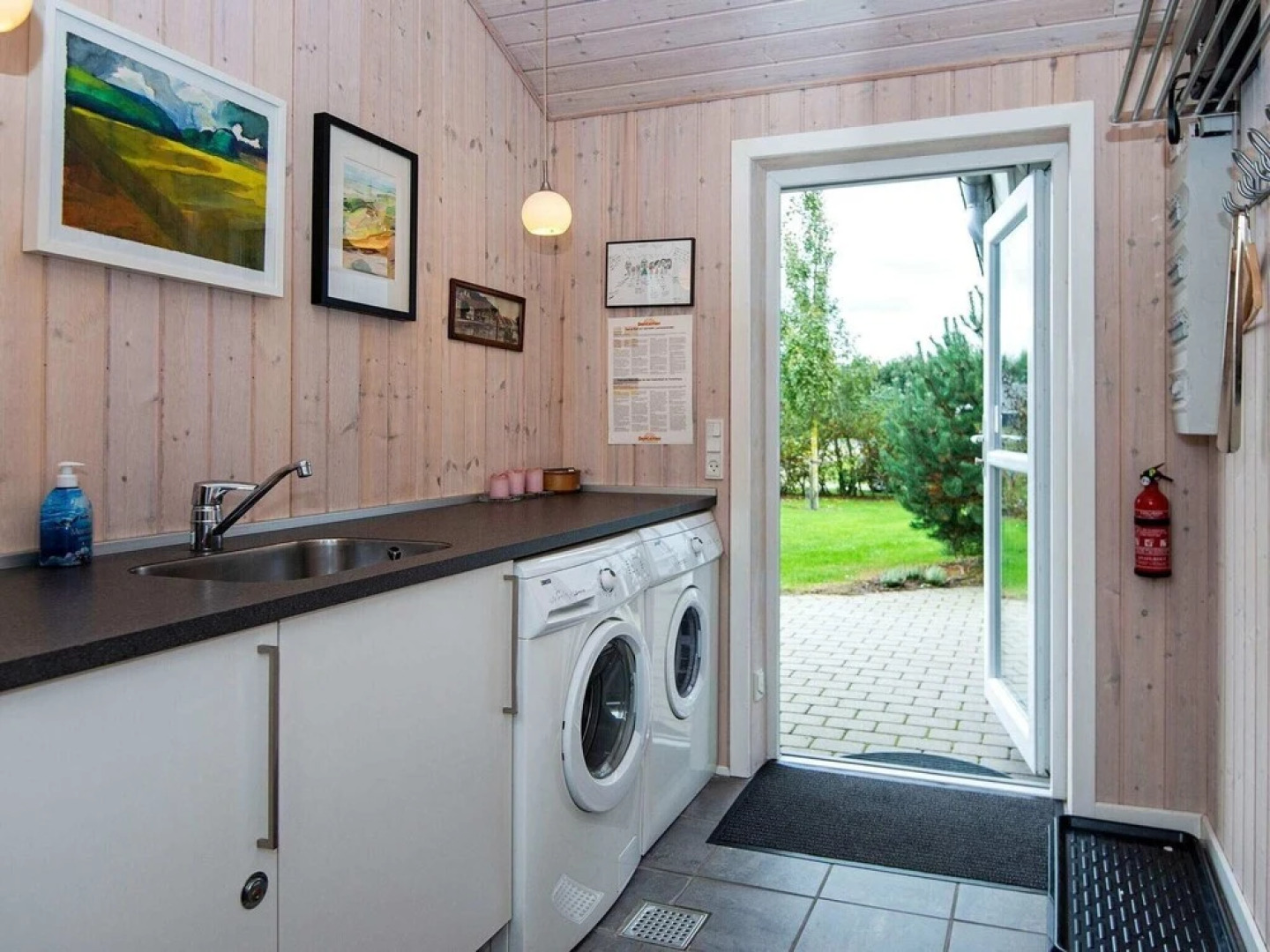 Quaint Holiday Home in Hemmet Jutland With Indoor Whirlpool