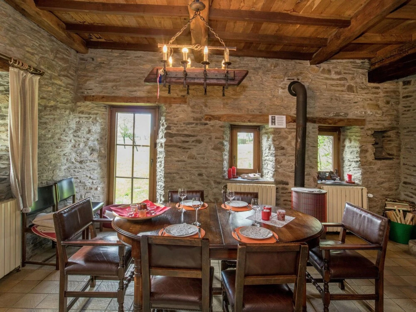 Detached Holiday Home with Sauna & Open Fire near Houffalize