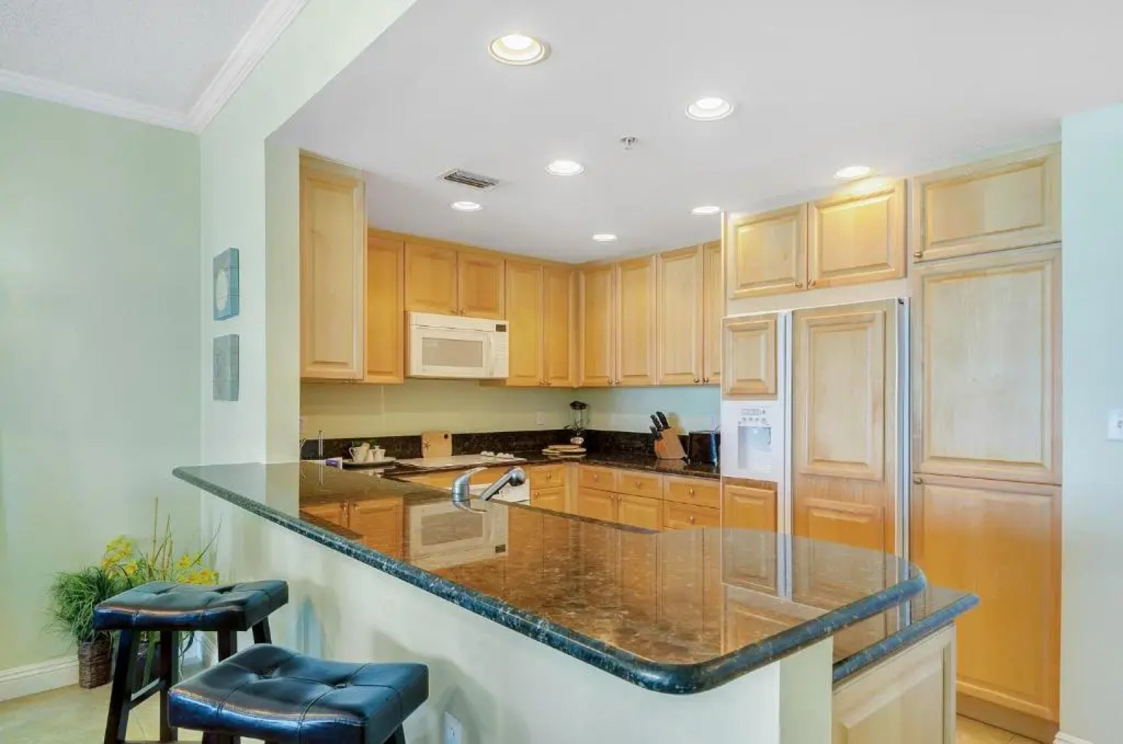 Portofino Tower1-908 Beachfront Sunrise Views