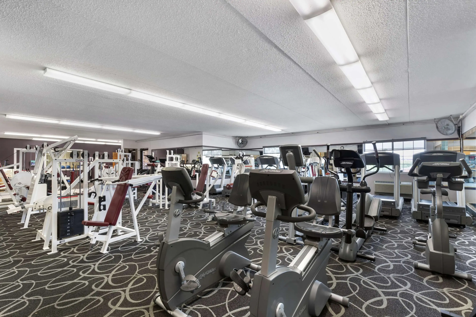 Best Western Plus Longbranch Hotel & Convention Center