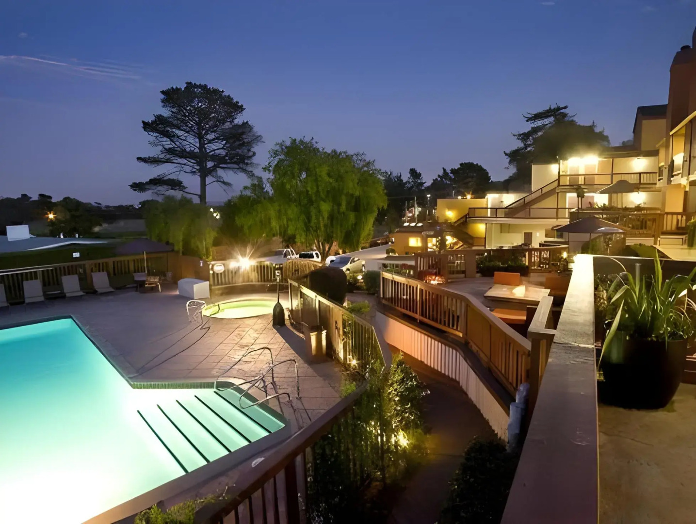 Mariposa Inn & Suites