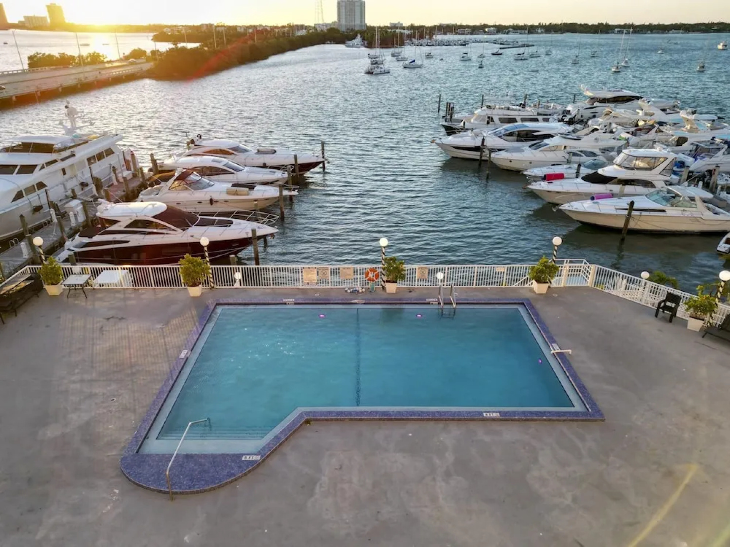 Vista Mar Bay Views Close to Miami Attractions