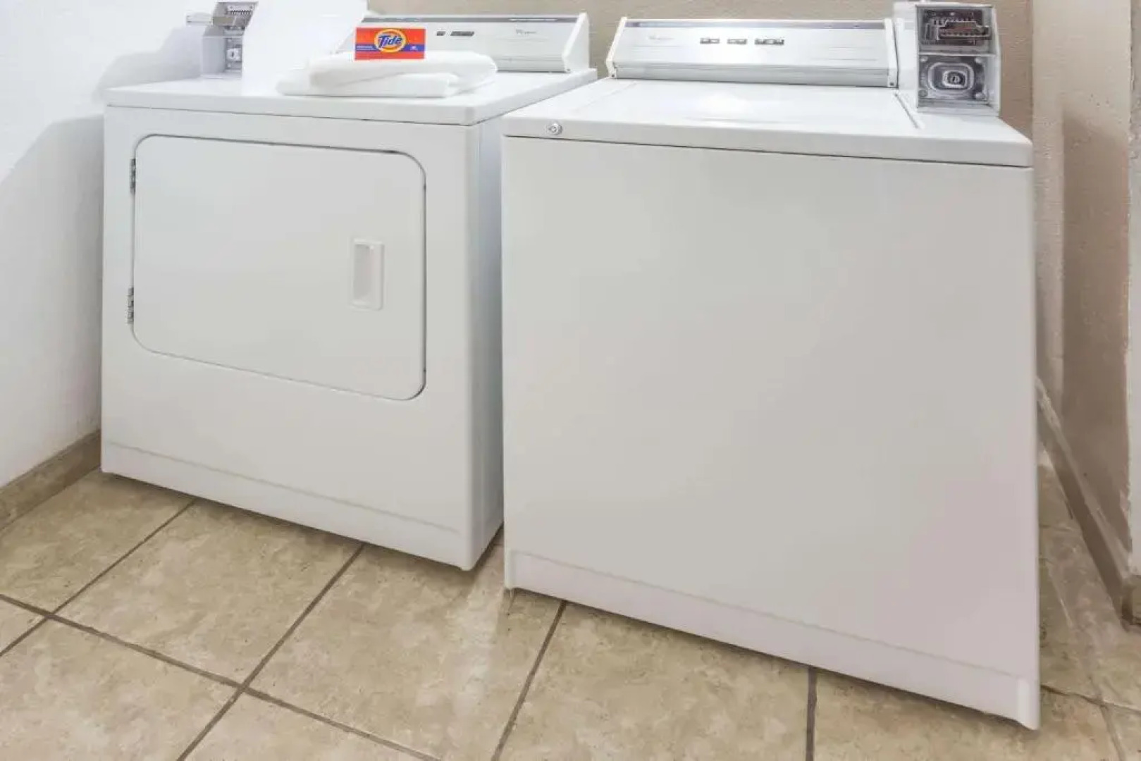 Super 8 Mundelein/Libertyville Area